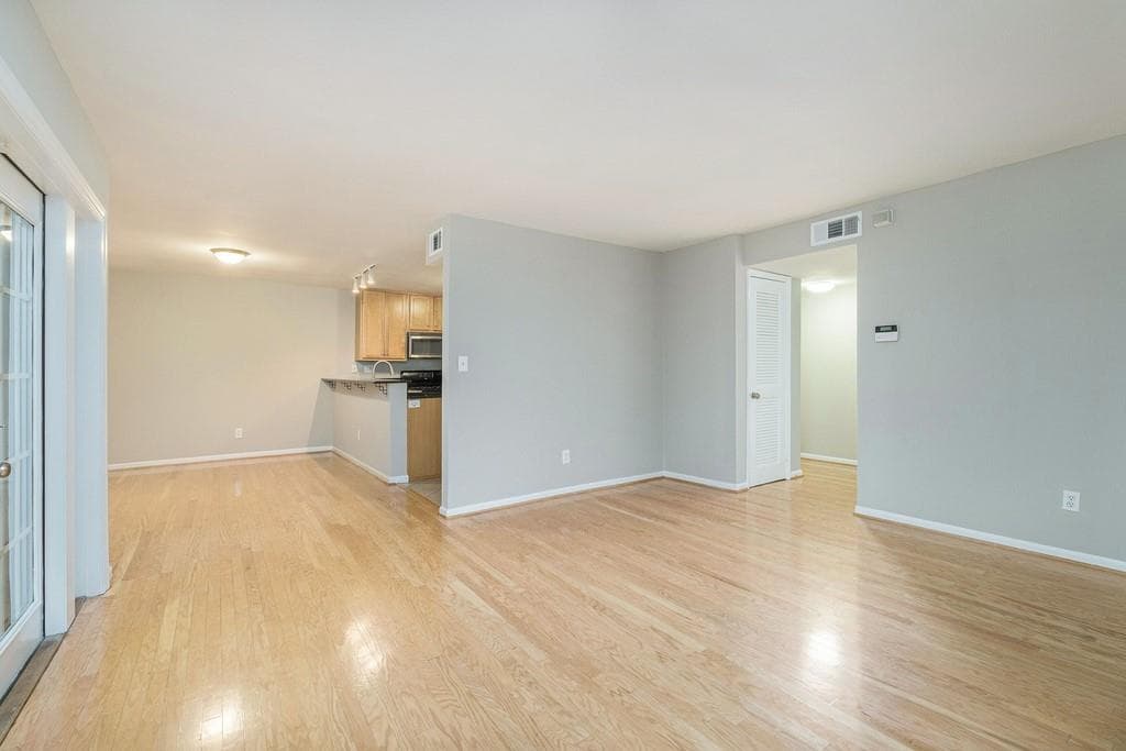 2 bedroom, 2 bathroom, 1,060 sq ft condominium sold at 1445 Monroe Drive F28, Atlanta, GA 30324