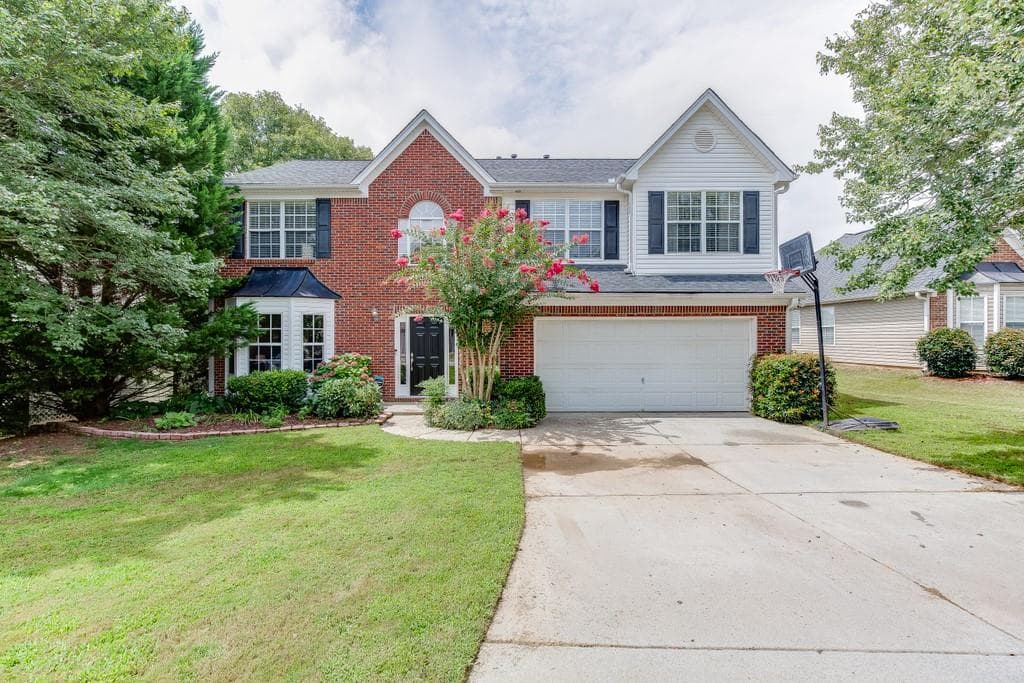 4 bedroom, 3 bathroom, 2,669 sq ft single family residence sold at 3705 Crescent Walk Lane, Suwanee, GA 30024