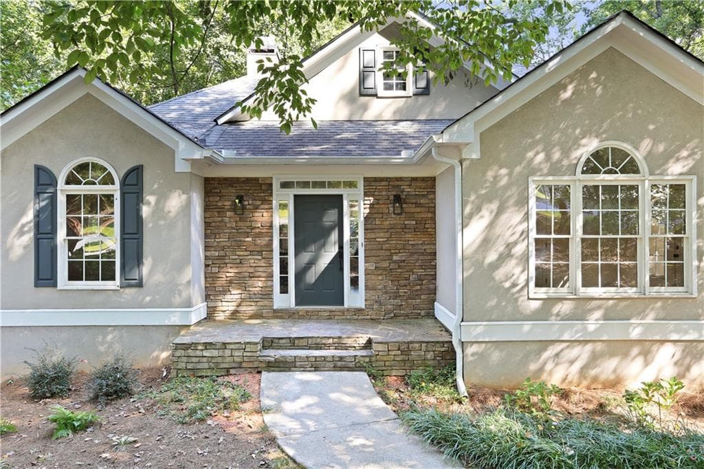 5 bedroom, 4 bathroom, 3,746 sq ft single family residence sold at 2805 Walkabout Drive, Acworth, GA 30101