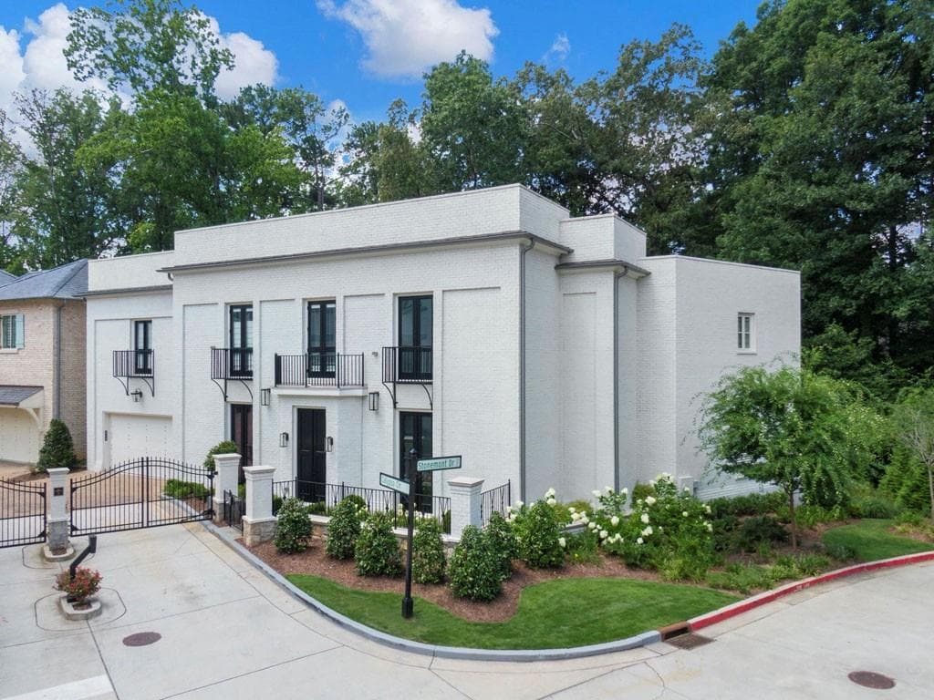 3 bedroom, 5 bathroom, 3,469 sq ft townhouse sold at 234 Calypso Circle, Atlanta, GA 30305