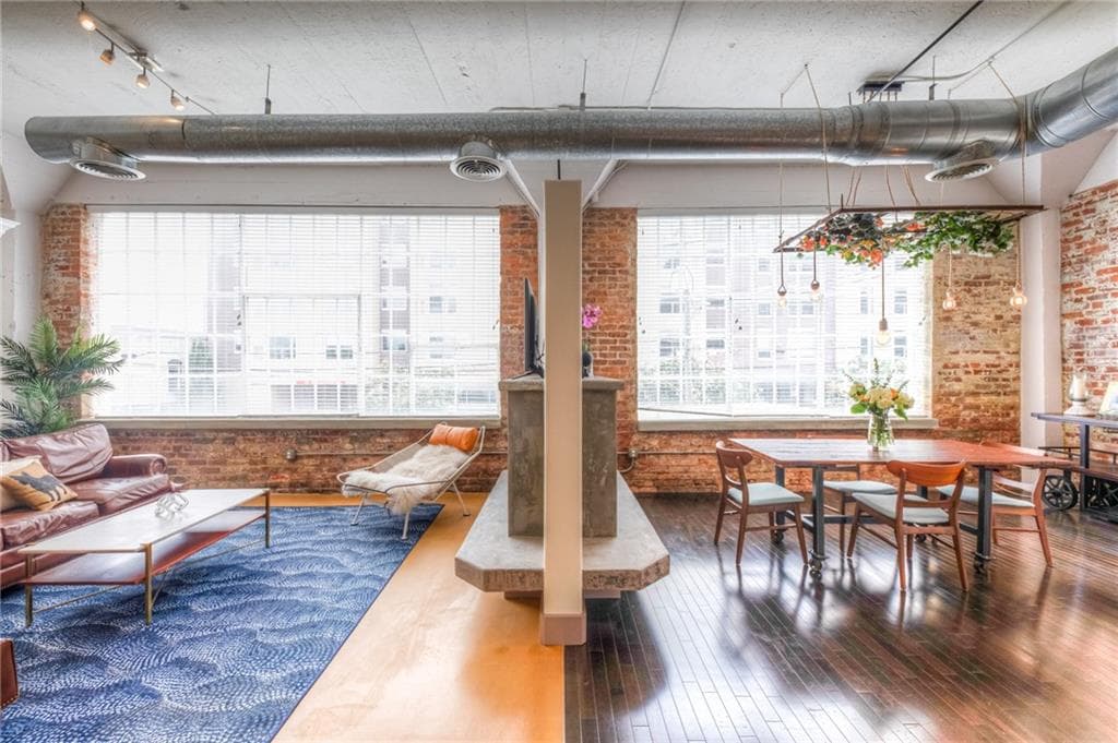 2 bedroom, 2 bathroom, 2,133 sq ft condominium sold at 434 Marietta Street 201, Atlanta, GA 30313