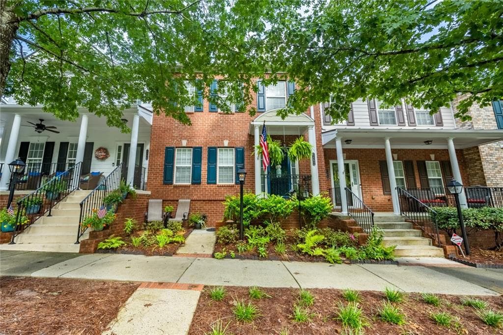 2 bedroom, 3 bathroom, 1,883 sq ft townhouse sold at 1157 Station Center Boulevard, Suwanee, GA 30024