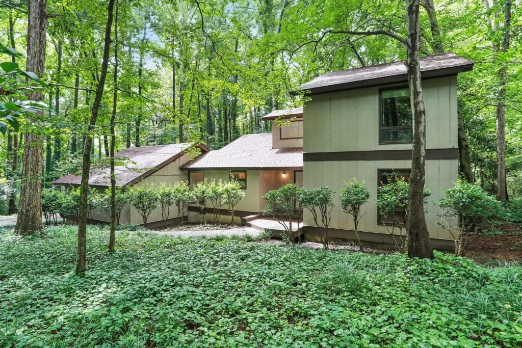 3 bedroom, 3 bathroom, 3,178 sq ft single family residence sold at 4906 Northland Drive, Atlanta, GA 30342