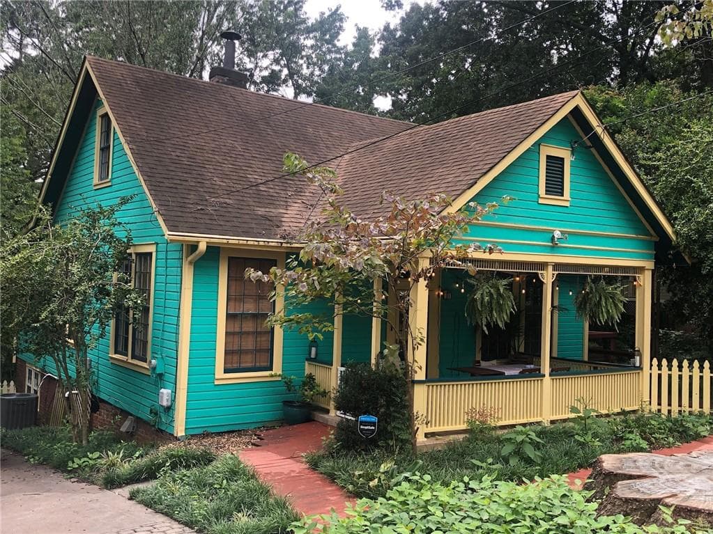 3 bedroom, 2 bathroom single family residence sold at 961 Mercer Street, Atlanta, GA 30316