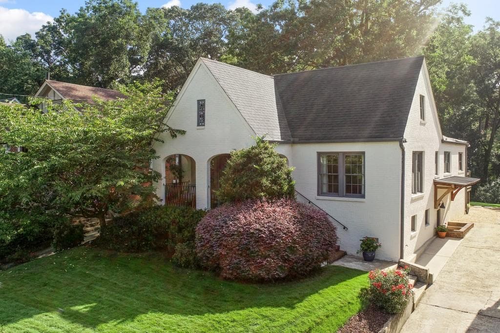 4 bedroom, 2 bathroom, 2,062 sq ft single family residence sold at 928 Woodland Avenue, Atlanta, GA 30316