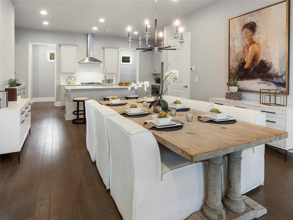 4 bedroom, 5 bathroom, 2,993 sq ft townhouse sold at 530 Clover Court, Roswell, GA 30075