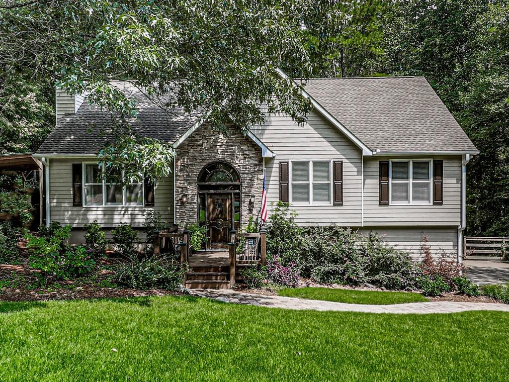 4 bedroom, 3 bathroom, 2,414 sq ft single family residence sold at 1325 Palm Ridge Court, Canton, GA 30115
