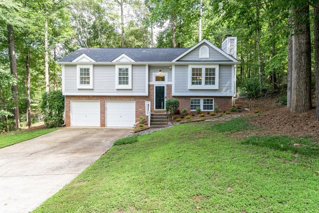 3 bedroom, 2 bathroom, 1,138 sq ft single family residence sold at 1605 Rex Drive, Marietta, GA 30066