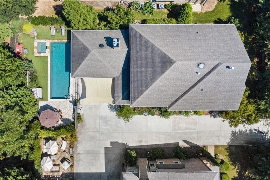 6 bedroom, 6 bathroom, 4,161 sq ft single family residence sold at 94 W Belle Isle Road, Atlanta, GA 30342