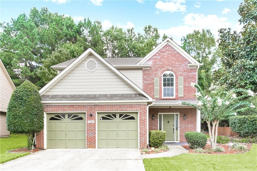 3 bedroom, 3 bathroom, 2,116 sq ft single family residence sold at 1515 River Oak Drive, Roswell, GA 30075