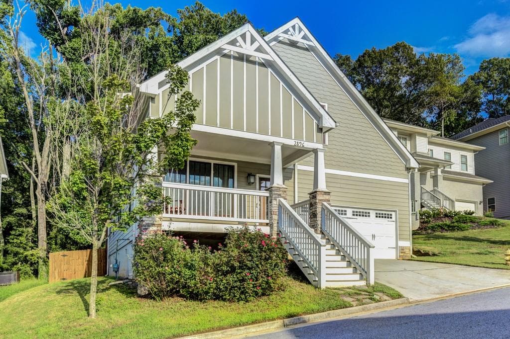 3 bedroom, 3 bathroom, 2,197 sq ft single family residence sold at 2896 Silver Hill Terrace, Atlanta, GA 30316