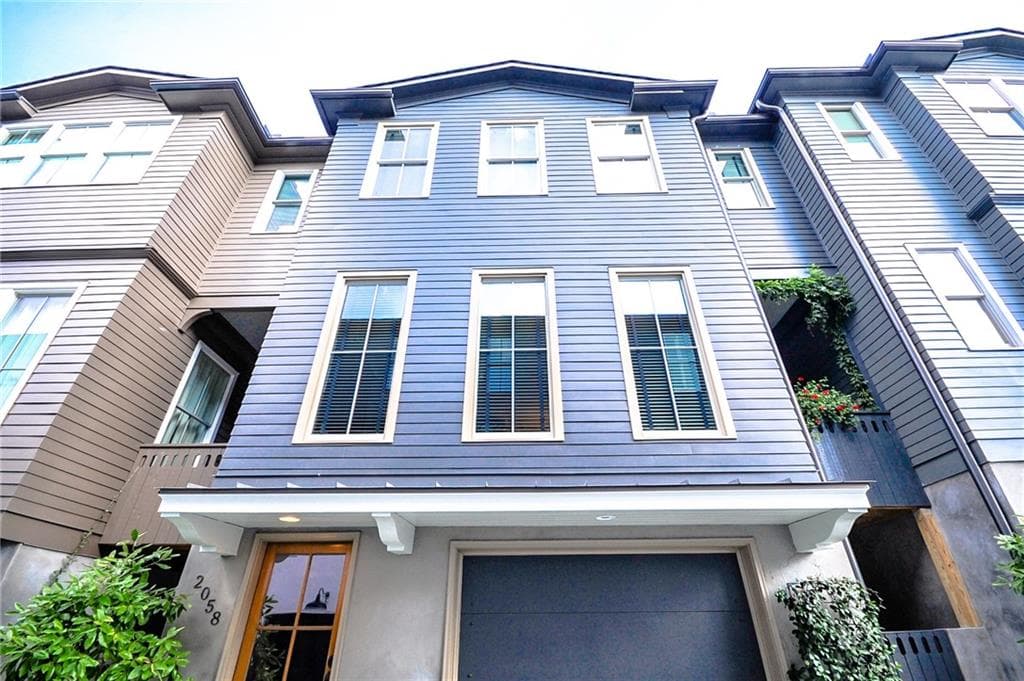 232 Colebrook Street 33B, Atlanta, GA 30307 — most recent listing photo