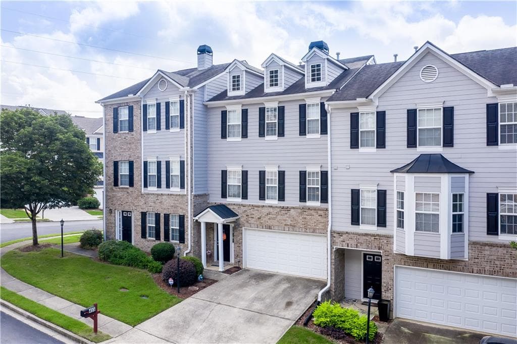 3 bedroom, 4 bathroom, 2,352 sq ft townhouse sold at 455 Eagle Tiff Drive, Sugar Hill, GA 30518