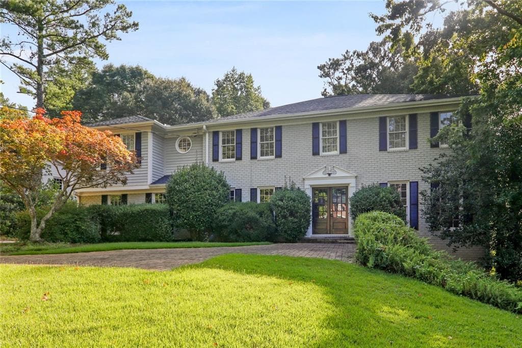 4 bedroom, 5 bathroom, 4,325 sq ft single family residence sold at 4235 Glengary Court, Atlanta, GA 30342