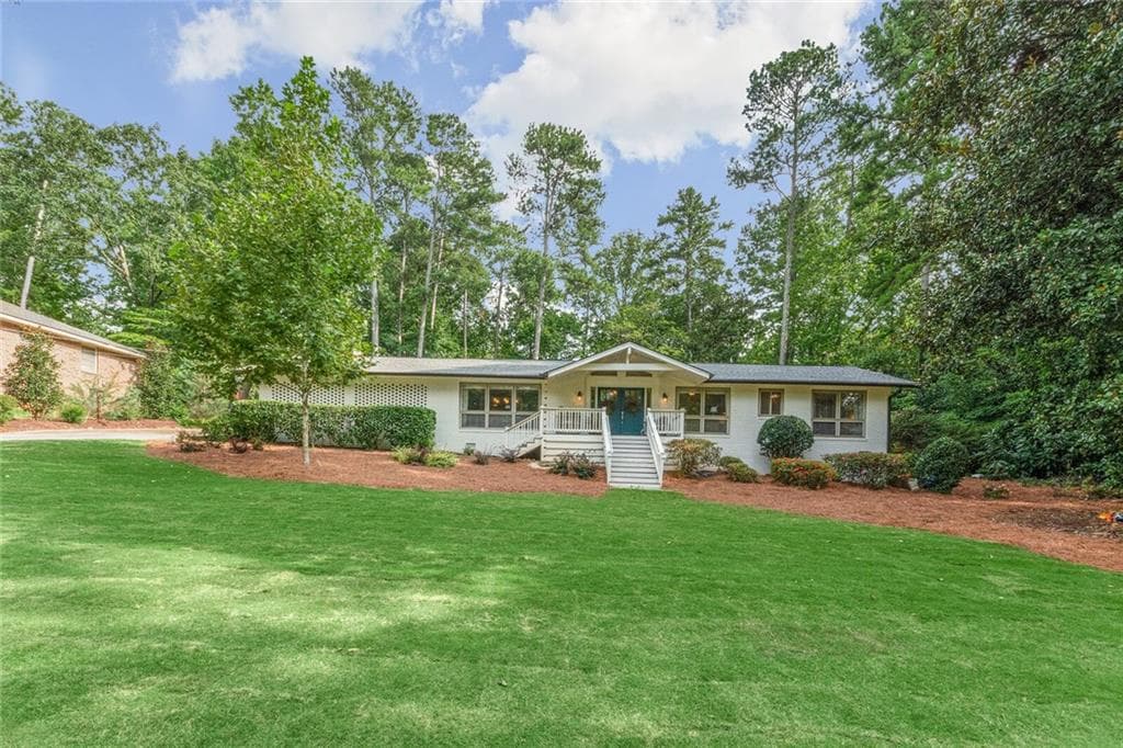 560 Dogwood Circle, Norcross, GA 30071 — most recent listing photo