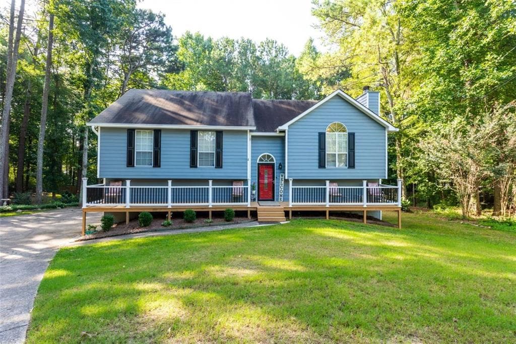 4 bedroom, 3 bathroom, 2,134 sq ft single family residence sold at 1519 Chaseway Circle, Powder Springs, GA 30127