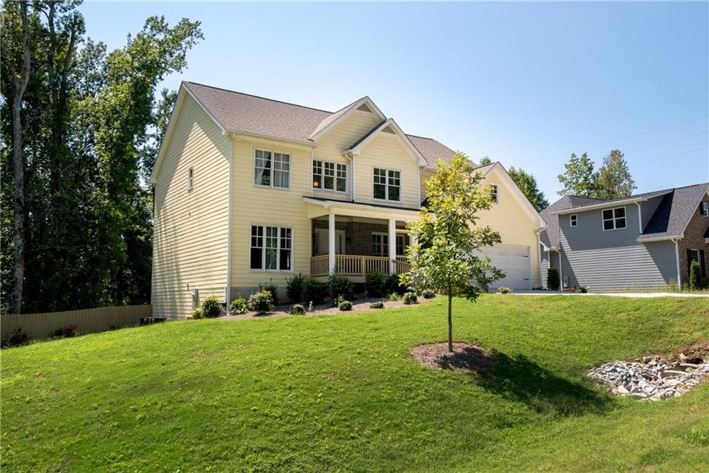 6 bedroom, 6 bathroom, 3,292 sq ft single family residence sold at 525 Riverside Road, Sugar Hill, GA 30518