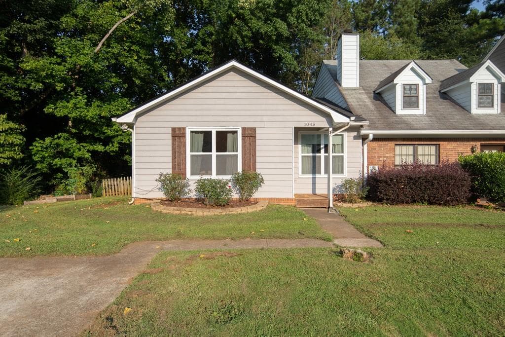 2 bedroom, 2 bathroom, 928 sq ft townhouse sold at 1045 Sand Wedge Circle, Kennesaw, GA 30144