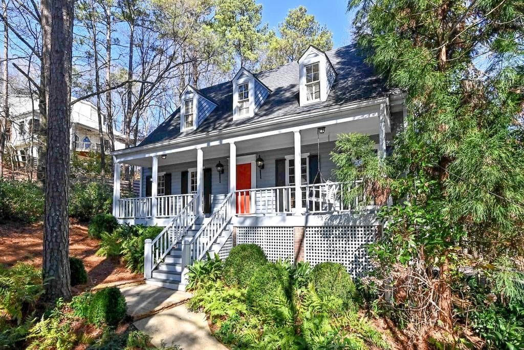 4 bedroom, 4 bathroom, 4,009 sq ft single family residence sold at 3363 Cochise Drive, Atlanta, GA 30339