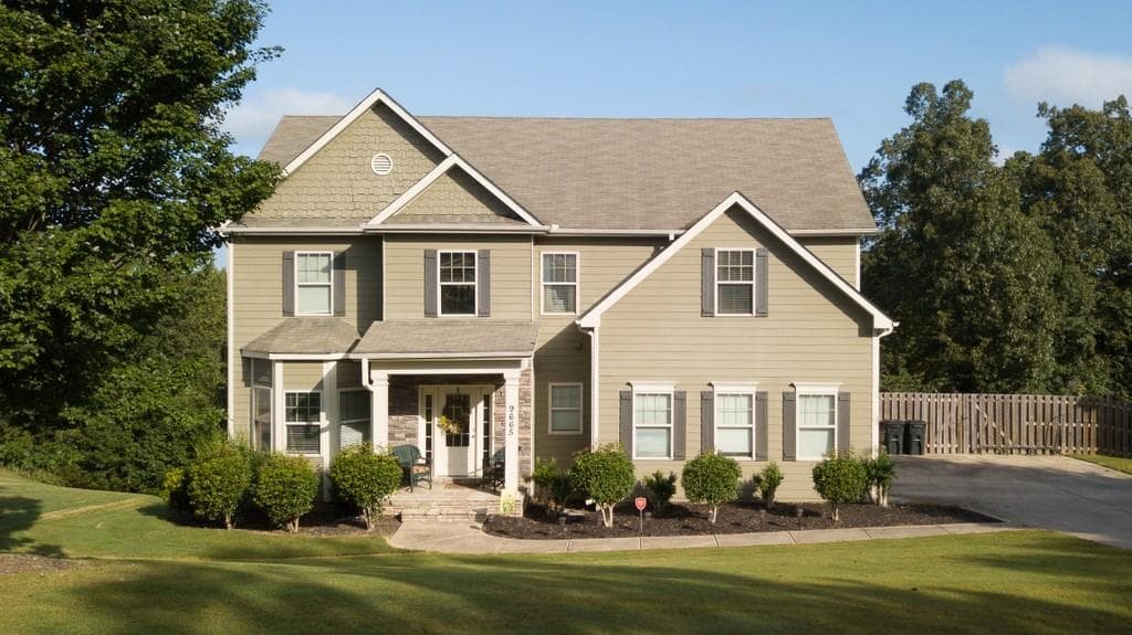 4 bedroom, 3 bathroom, 2,733 sq ft single family residence sold at 9665 Durand Road, Gainesville, GA 30506