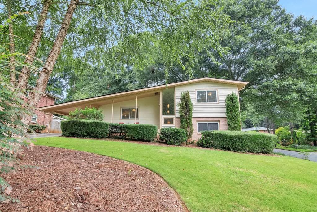 4 bedroom, 2 bathroom, 1,936 sq ft single family residence sold at 2576 Shetland Drive, Decatur, GA 30033