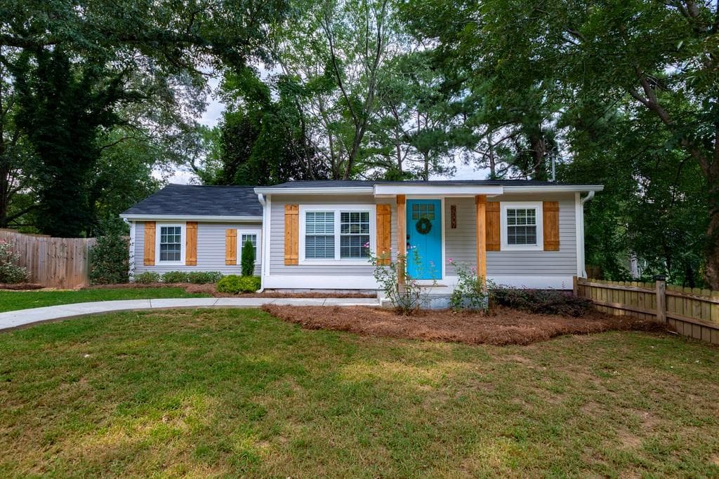 3 bedroom, 1 bathroom, 1,006 sq ft single family residence sold at 2007 Reynolds Drive, Atlanta, GA 30315