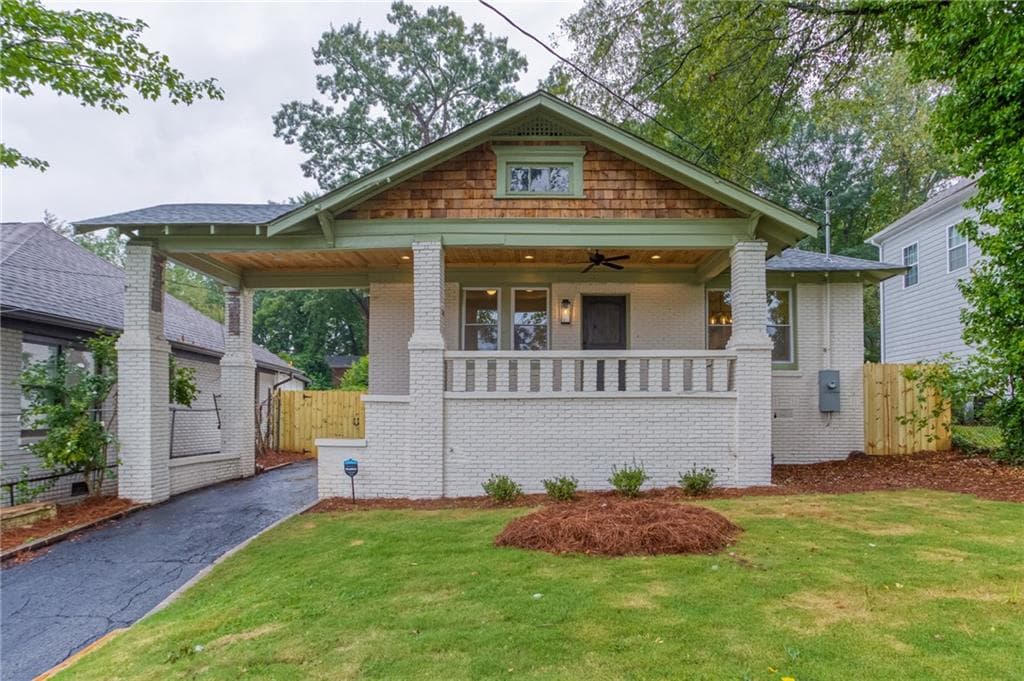 3 bedroom, 2 bathroom, 1,800 sq ft single family residence sold at 938 Dill Avenue, Atlanta, GA 30310