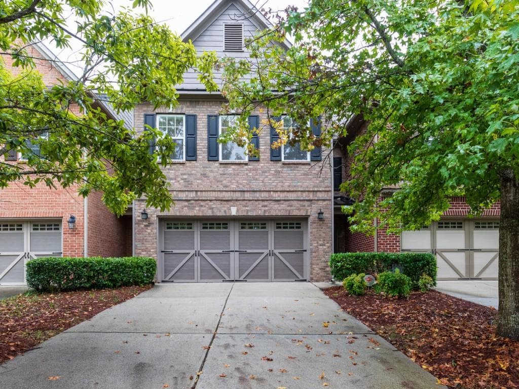 3 bedroom, 3 bathroom, 2,443 sq ft townhouse sold at 4785 Hastings Terrace, Alpharetta, GA 30005