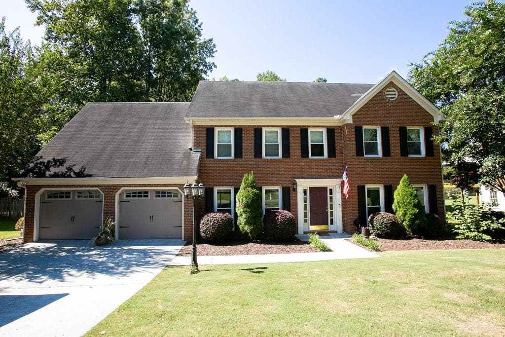 4 bedroom, 3 bathroom, 2,371 sq ft single family residence sold at 2881 Wynford Drive, Marietta, GA 30064