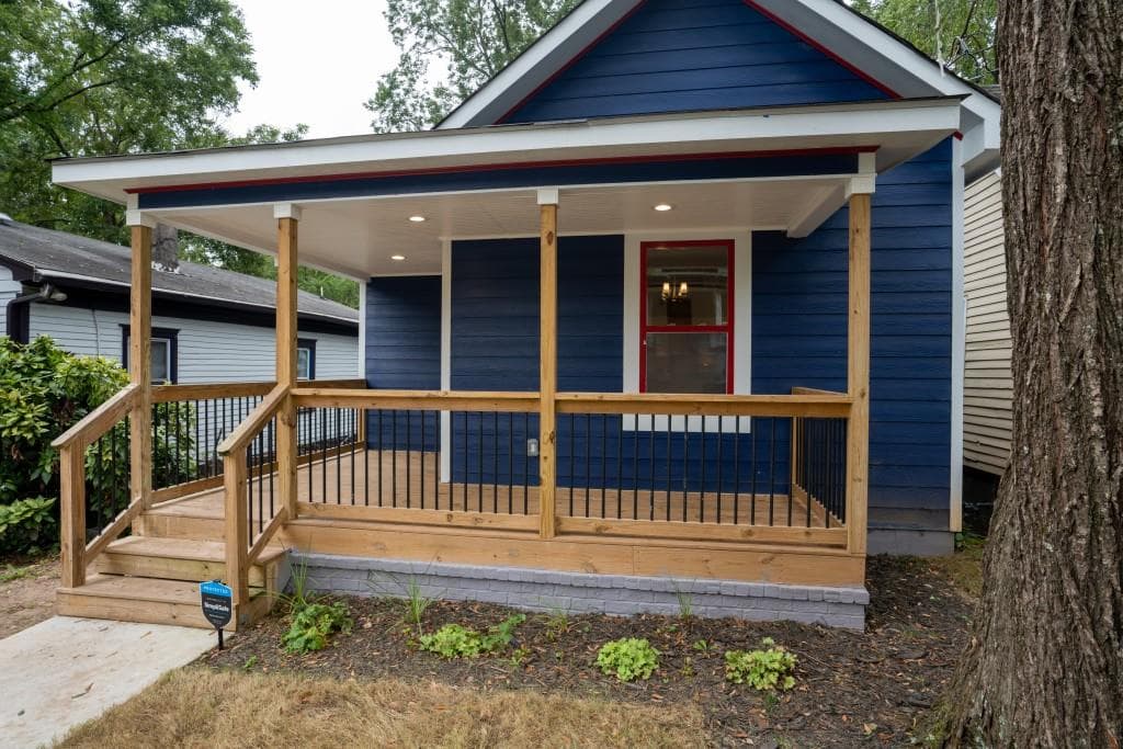 3 bedroom, 2 bathroom, 1,300 sq ft single family residence sold at 83 Bisbee Avenue, Atlanta, GA 30315