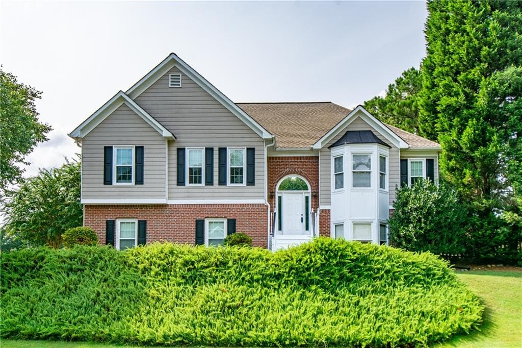 4 bedroom, 2 bathroom, 2,418 sq ft single family residence sold at 110 Dragging Canoe, Woodstock, GA 30189