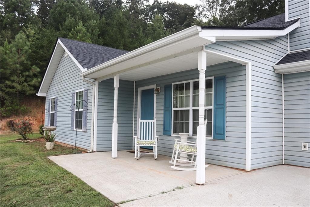 4 bedroom, 2 bathroom, 1,444 sq ft single family residence sold at 3578 Southchase Drive, Gainesville, GA 30507