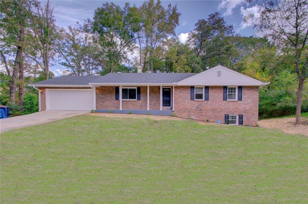 4 bedroom, 3 bathroom, 2,700 sq ft single family residence sold at 2569 Treadway Drive, Decatur, GA 30034