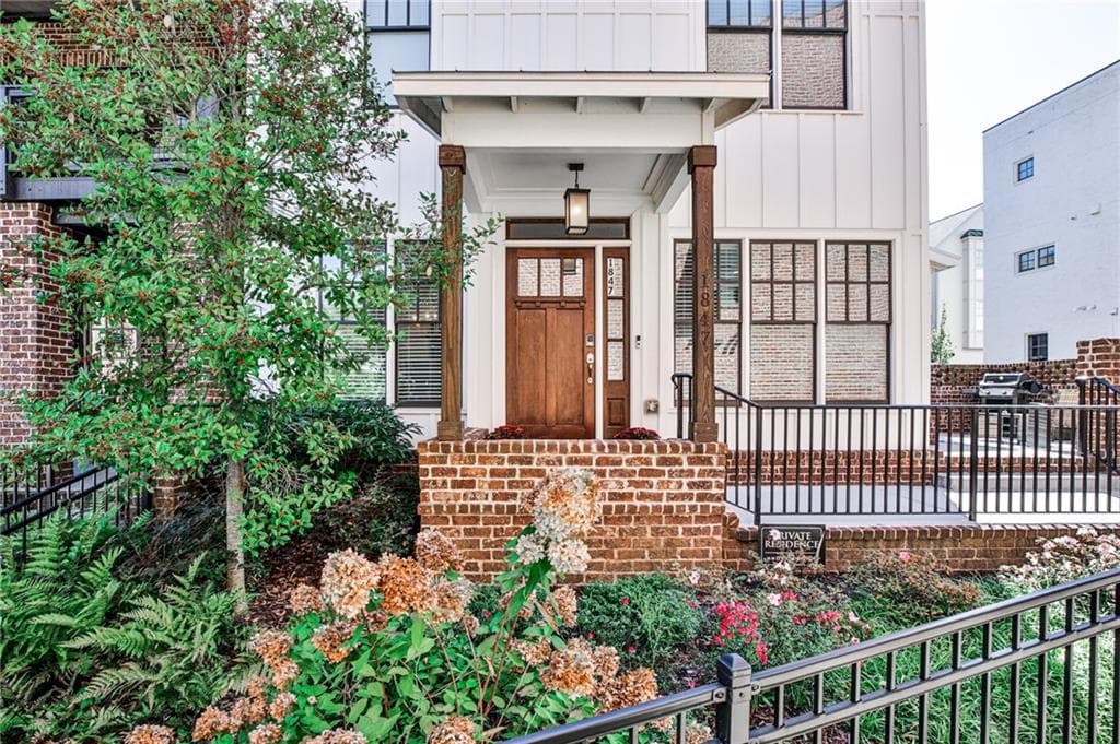 4 bedroom, 4 bathroom, 2,291 sq ft townhouse sold at 1847 Brooks Drive, Atlanta, GA 30318