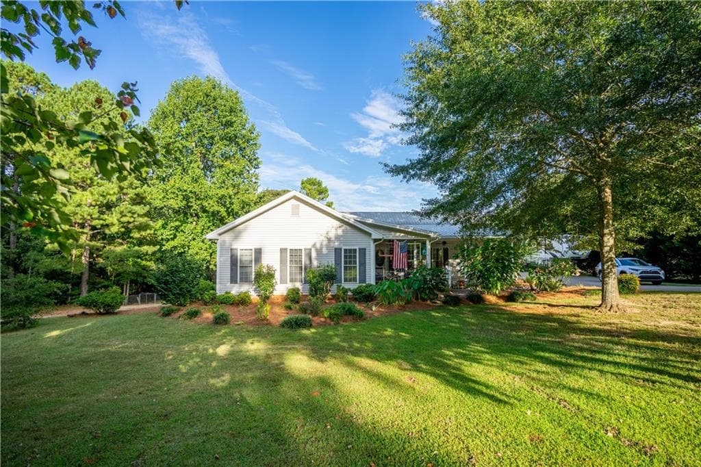 3 bedroom, 3 bathroom, 4,168 sq ft single family residence sold at 4365 Pine Vale Road, Gainesville, GA 30507