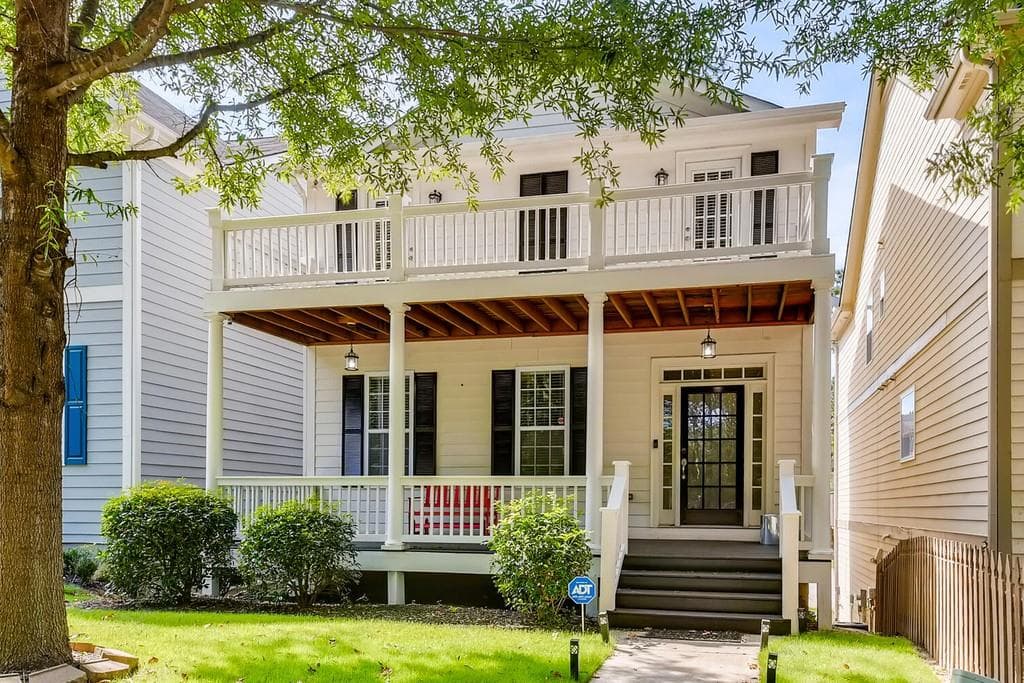3 bedroom, 3 bathroom, 2,147 sq ft single family residence sold at 1622 Perry Boulevard, Atlanta, GA 30318