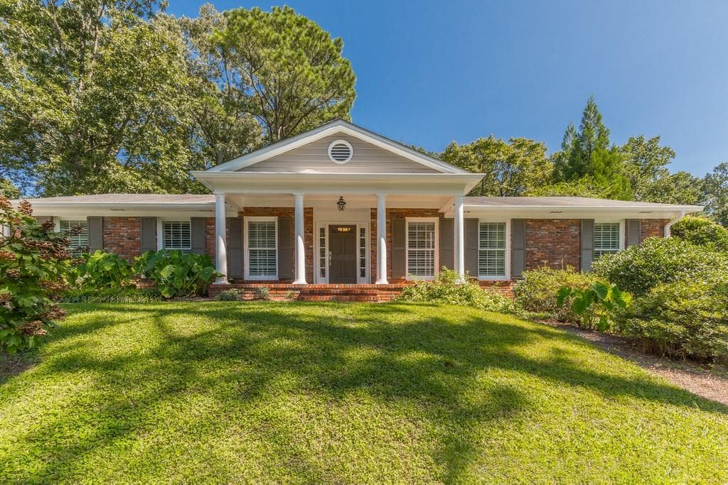 745 Edgewater Trail, Sandy Springs, GA 30328 — most recent listing photo