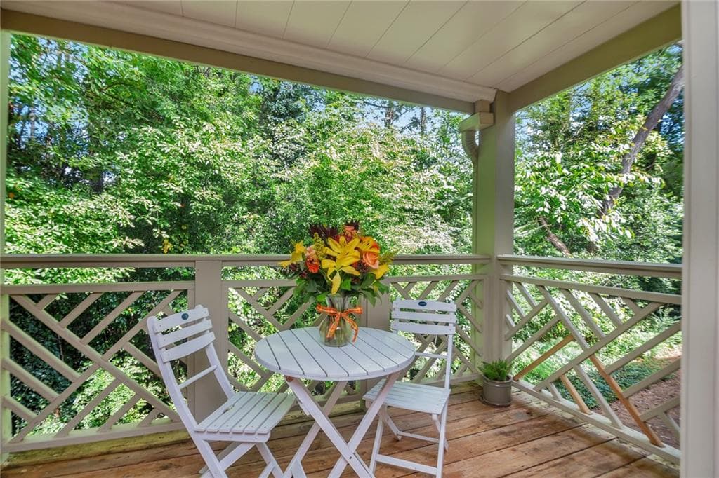 1 bedroom, 1 bathroom, 756 sq ft condominium sold at 3650 Ashford Dunwoody Road 714, Brookhaven, GA 30319