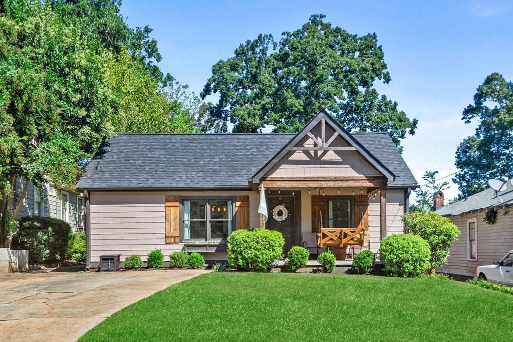 3 bedroom, 2 bathroom, 1,350 sq ft single family residence sold at 1442 Hosea L Williams Drive, Atlanta, GA 30317