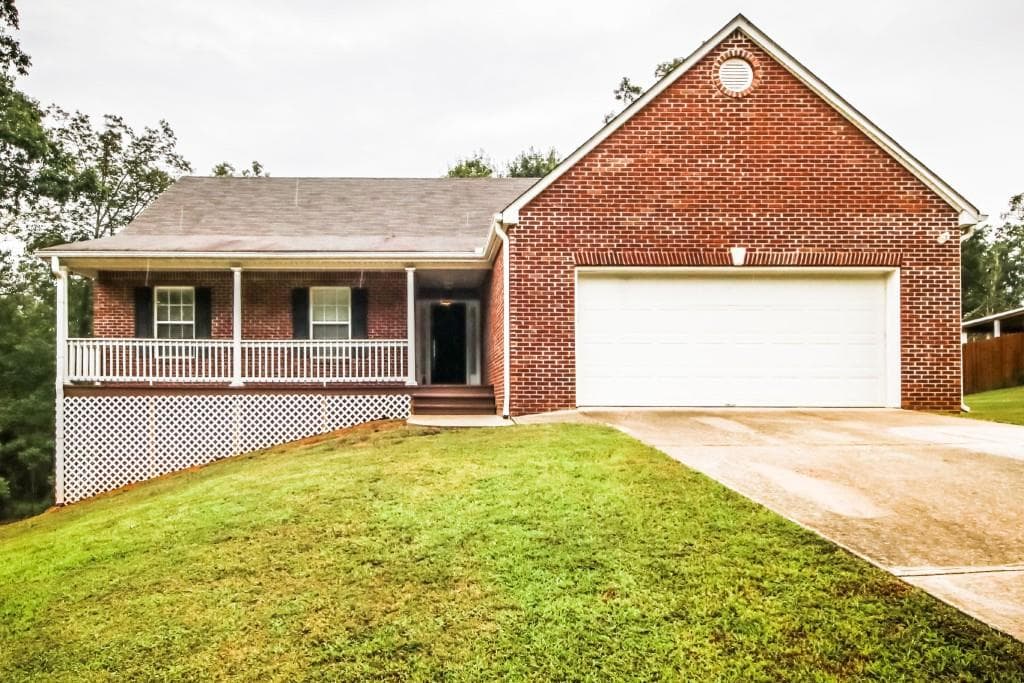 4 bedroom, 2 bathroom, 1,645 sq ft single family residence sold at 373 Plantation Ridge, Loganville, GA 30052