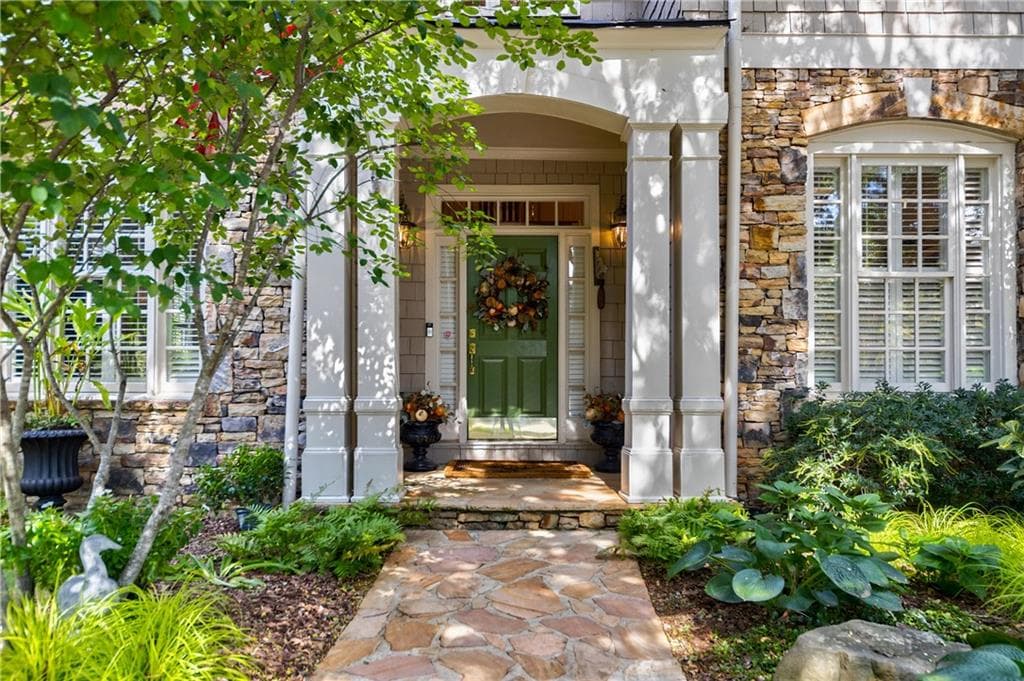 4 bedroom, 5 bathroom single family residence sold at 15 Conifer Circle, Atlanta, GA 30342