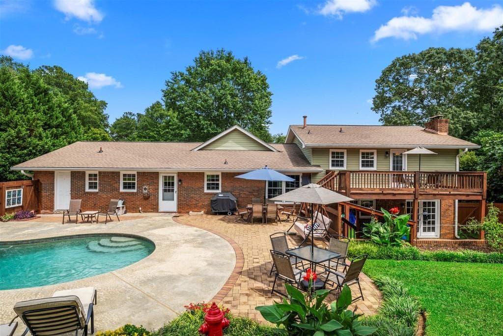 2771 Dale Drive, Marietta, GA 30068 — most recent listing photo