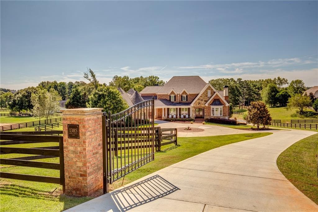 6 bedroom, 8 bathroom, 8,544 sq ft single family residence sold at 14040 Summit Road, Milton, GA 30004