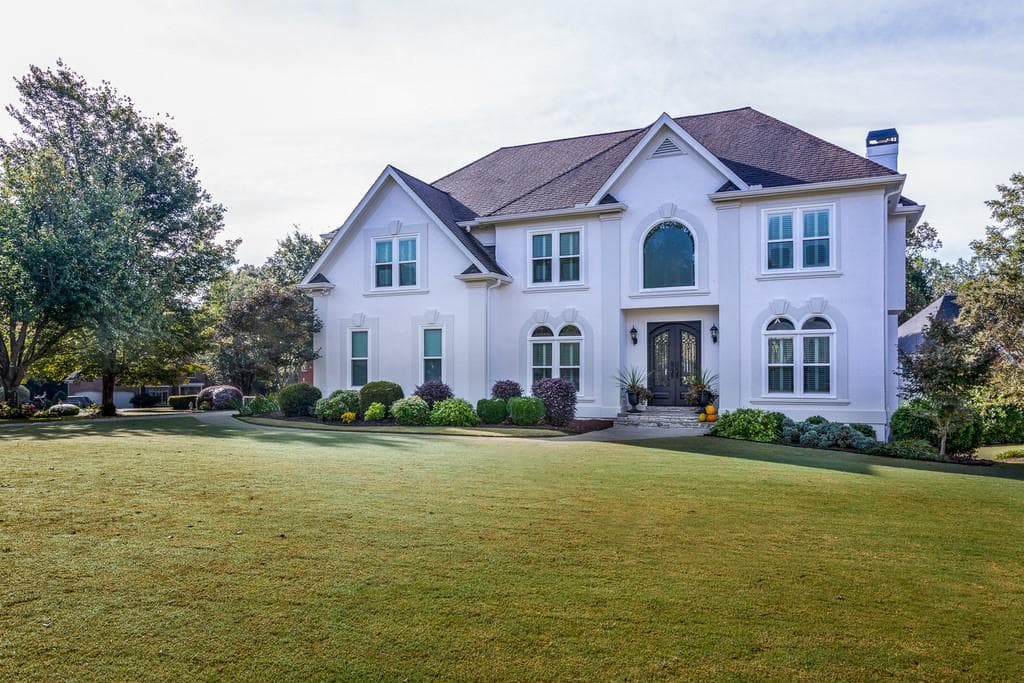 5 bedroom, 5 bathroom, 3,834 sq ft single family residence sold at 105 Garden Walk, Roswell, GA 30075