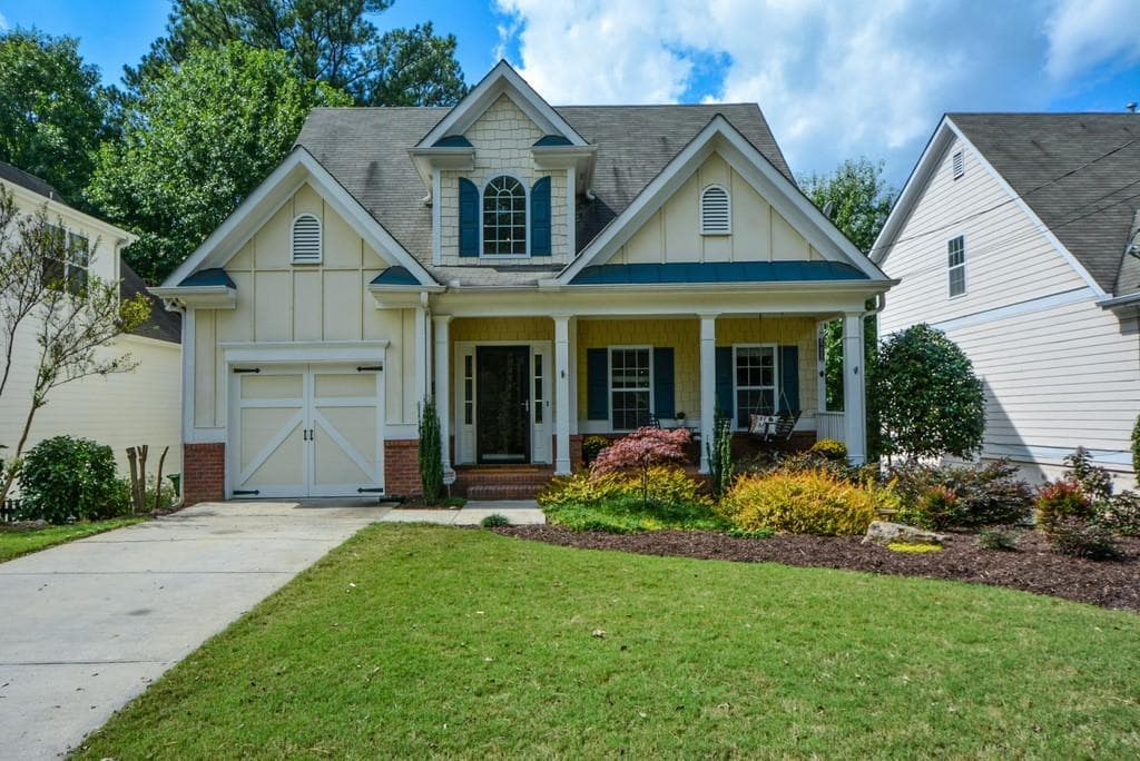 3 bedroom, 3 bathroom, 1,758 sq ft single family residence sold at 1818 Dupont Avenue, Atlanta, GA 30318