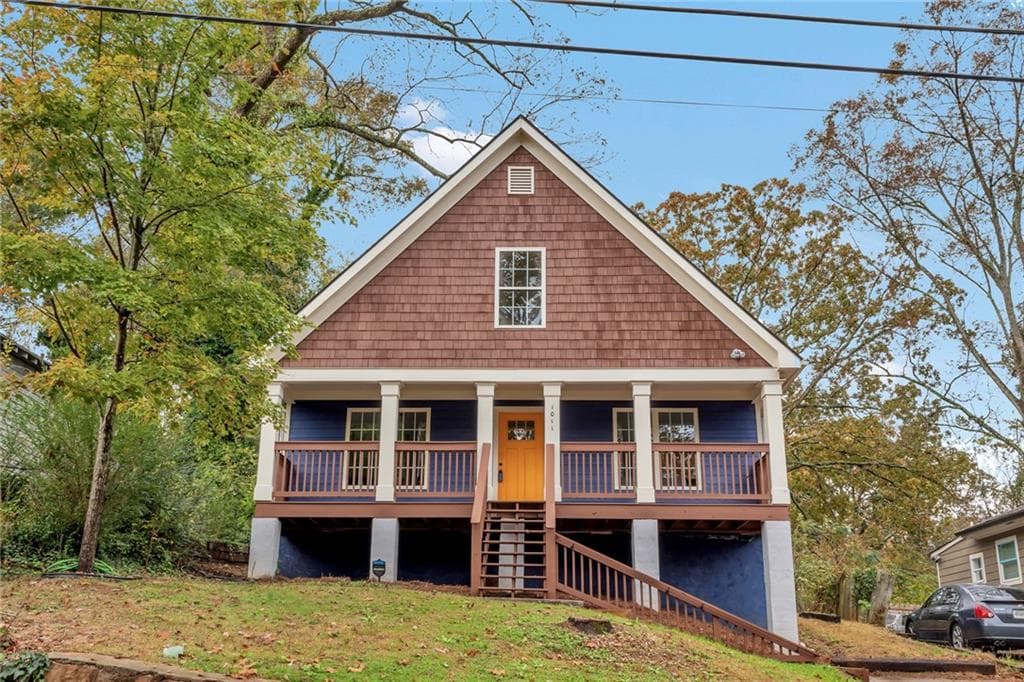 4 bedroom, 3 bathroom, 3,330 sq ft single family residence sold at 1011 SW Sims Street, Atlanta, GA 30310