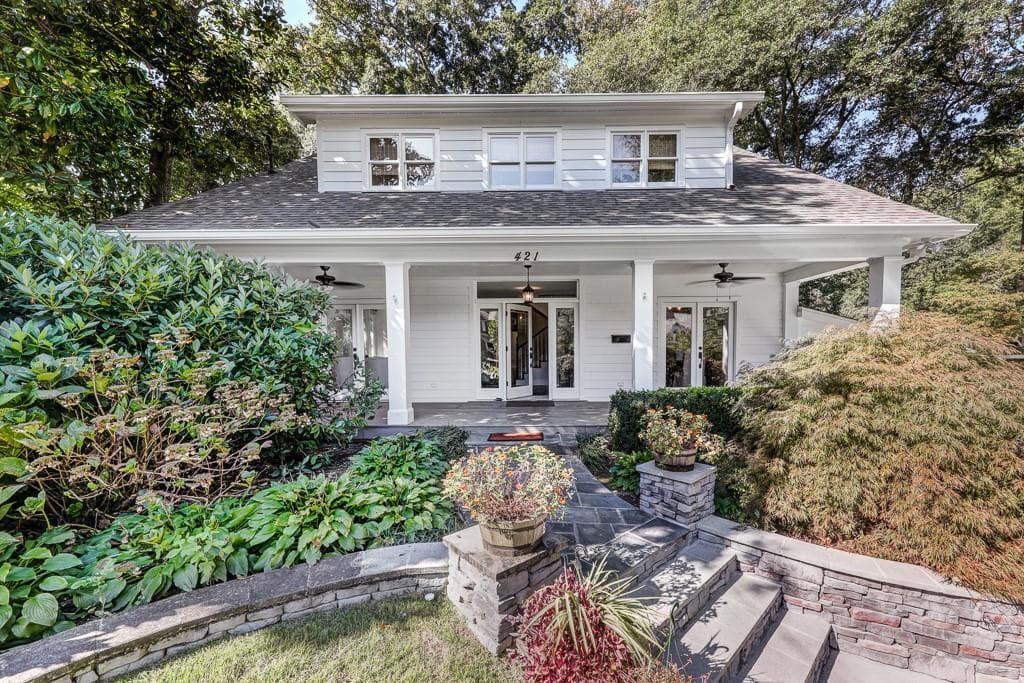 5 bedroom, 4 bathroom, 2,908 sq ft single family residence sold at 421 Golfview Road, Atlanta, GA 30309