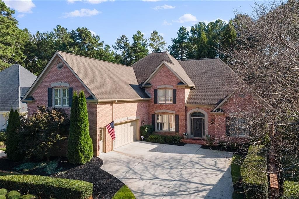 6 bedroom, 5 bathroom, 4,023 sq ft single family residence sold at 175 Shadow Creek Chase, Alpharetta, GA 30022