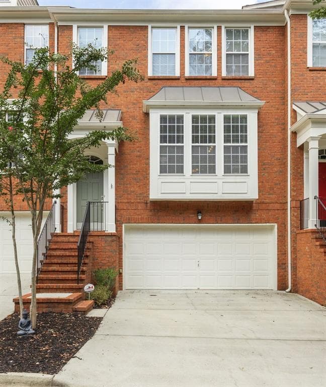 3 bedroom, 4 bathroom, 2,219 sq ft townhouse sold at 2565 Bridlewood Lane 16, Atlanta, GA 30339