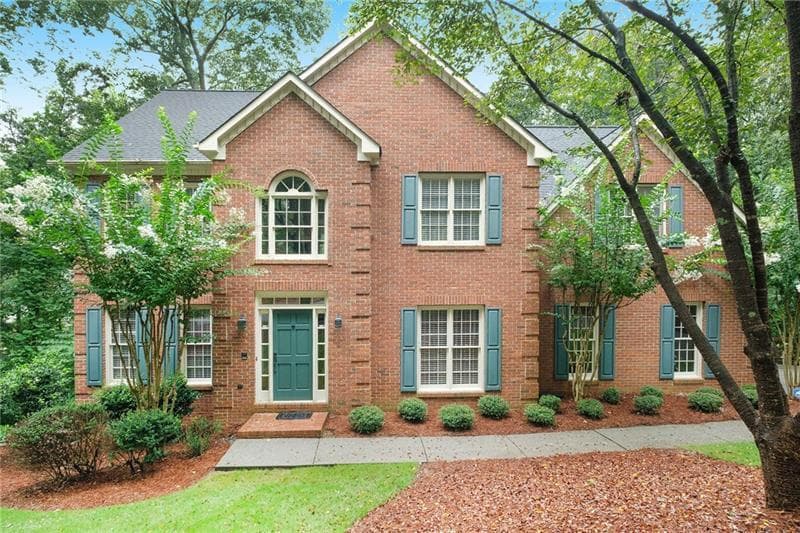5 bedroom, 5 bathroom, 3,174 sq ft single family residence sold at 130 Willowcrest Court, Roswell, GA 30075